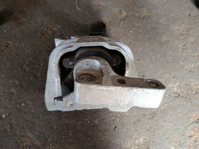 bontott SEAT LEON Motor Tartó Bak Jobb