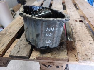 bontott SEAT LEON Olajteknő