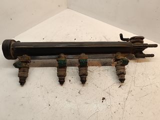 bontott SEAT LEON Porlasztó Sor / Híd