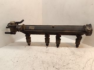 bontott SEAT LEON Porlasztó Sor / Híd