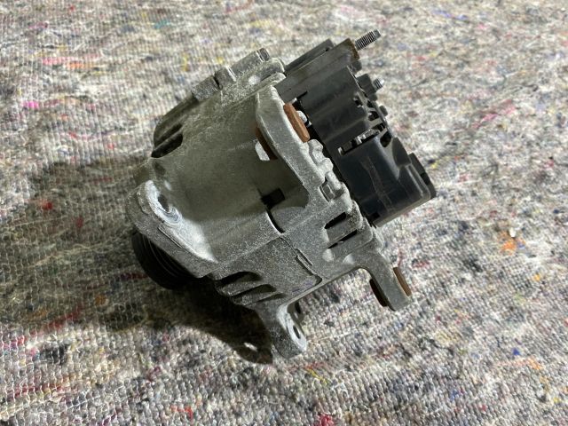 bontott SEAT LEON Generátor