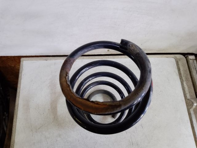 bontott SEAT LEON Jobb első Rugó