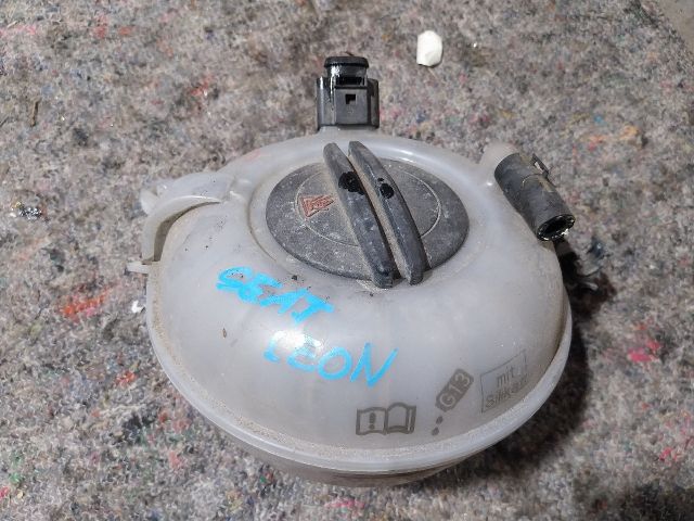 bontott SEAT LEON Kiegyenlítő Tartály