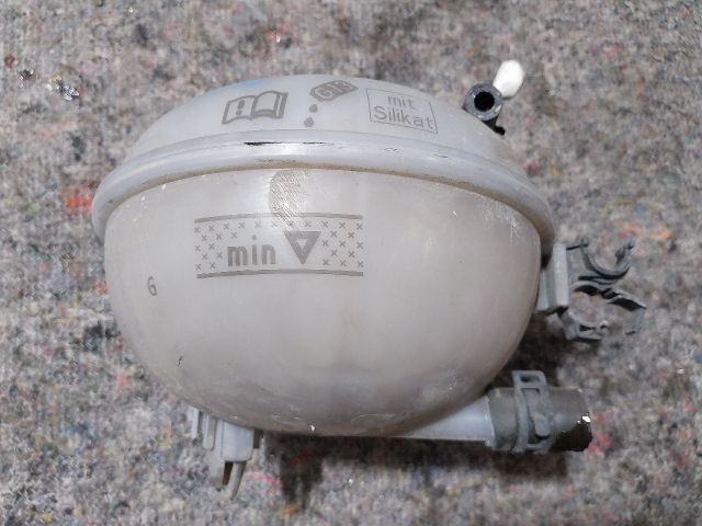 bontott SEAT LEON Kiegyenlítő Tartály