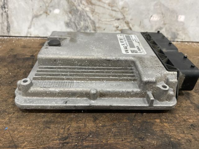 bontott SEAT LEON Motorvezérlő