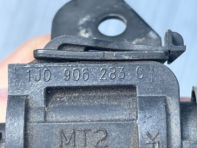 bontott SEAT LEON Turbó Vákum Szelep