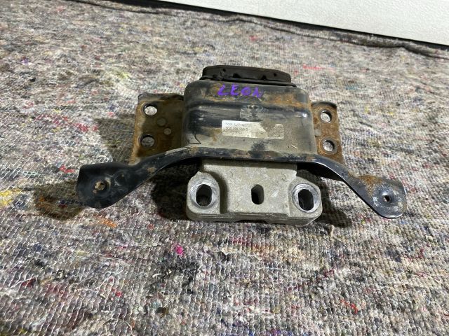 bontott SEAT LEON Váltó Tartó Bak (Pozíciófüggetlen)