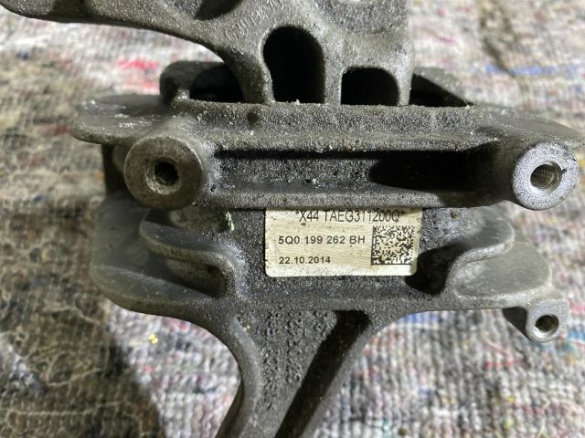 bontott SEAT LEON Váltó Tartó Bak (Pozíciófüggetlen)