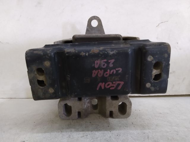 bontott SEAT LEON Motor Tartó Bak (Fém)