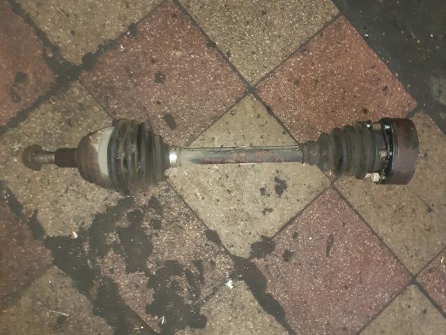 bontott SEAT LEON Bal Féltengely