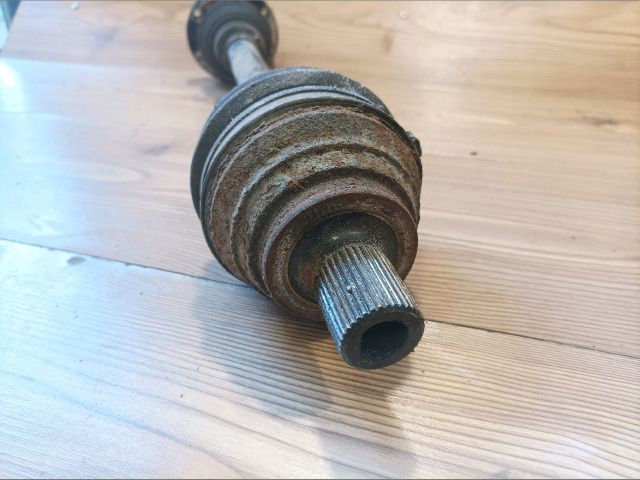 bontott SEAT LEON Bal Féltengely