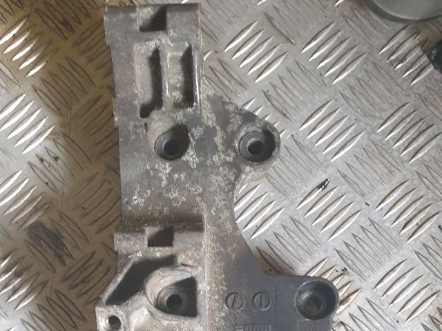 bontott SEAT LEON Generátor Tartó Bak