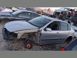 bontott SEAT LEON Homlokfal (Üres lemez)