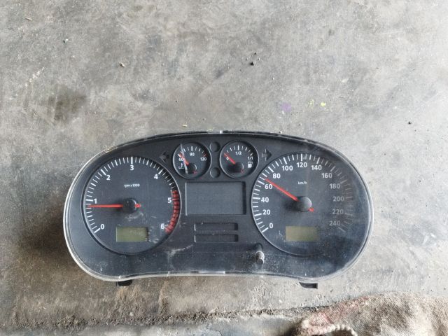 bontott SEAT LEON Kilométeróra