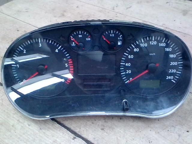 bontott SEAT LEON Kilométeróra