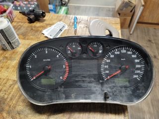 bontott SEAT LEON Kilométeróra