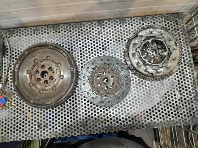 bontott SEAT LEON Kuplung Szett (Szerkezet, Tárcsa)