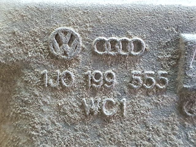 bontott SEAT LEON Motor Tartó Bak (Fém)