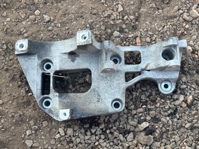 bontott SEAT LEON Generátor Tartó Bak