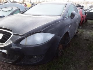 bontott SEAT LEON Bal első Csonkállvány Kerékaggyal