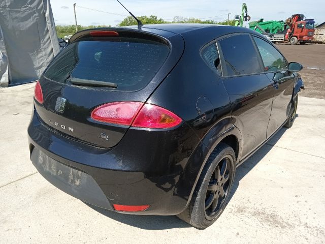 bontott SEAT LEON Jobb első Fékkengyel