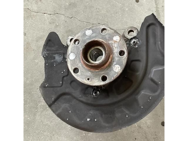 bontott SEAT LEON Bal első Csonkállvány