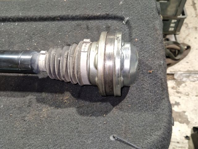 bontott SEAT LEON Jobb Féltengely