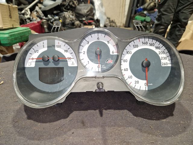 bontott SEAT LEON Kilométeróra