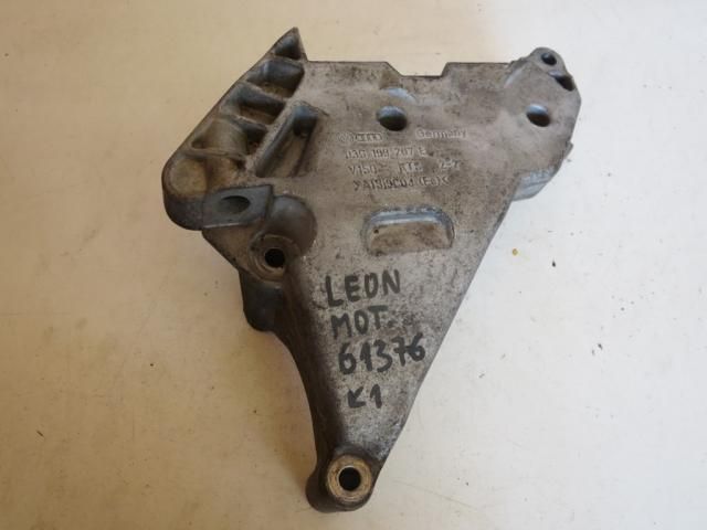 bontott SEAT LEON Motor Tartó Bak (Fém)