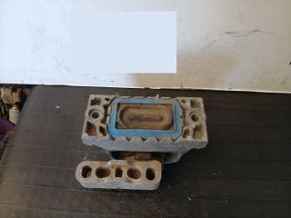 bontott SEAT LEON Motor Tartó Bak Jobb