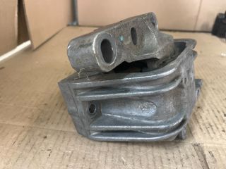 bontott SEAT LEON Motor Tartó Bak Jobb