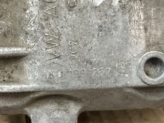 bontott SEAT LEON Motor Tartó Bak Jobb