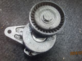 bontott SEAT LEON Szíjfeszítő Görgő