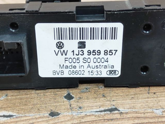 bontott SEAT LEON Ablakemelő Kapcsoló Négyes / Kettes