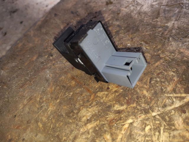 bontott SEAT LEON Ablakemelő Kapcsoló (Pozíciófüggetlen)