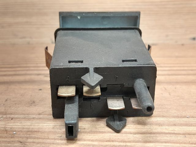 bontott SEAT LEON Ablakfűtés Kapcsoló