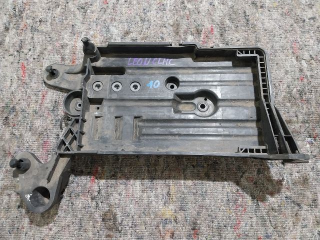 bontott SEAT LEON Akkumulátor Tartó