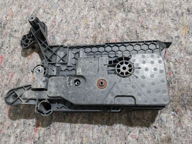 bontott SEAT LEON Akkumulátor Tartó