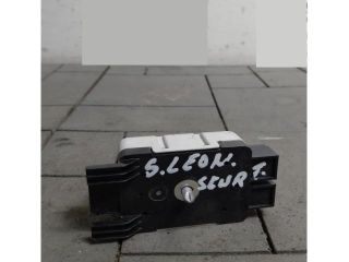 bontott SEAT LEON Antenna Erősítő