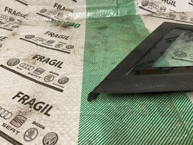 bontott SEAT LEON Bal A Oszlop Oldalablak Üveg