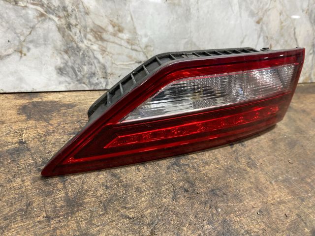 bontott SEAT LEON Bal Belső Hátsó Lámpa