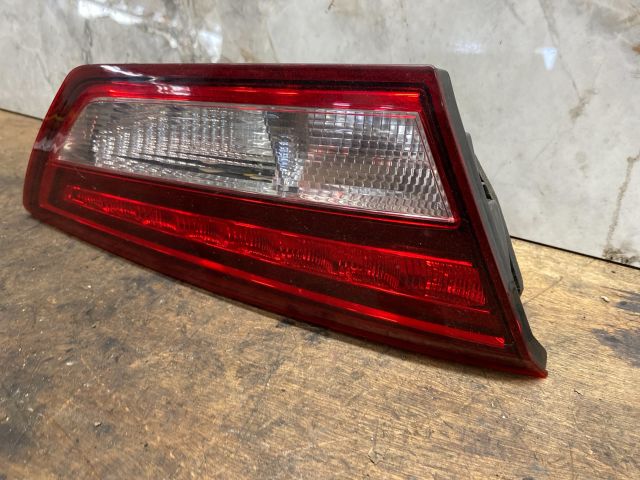 bontott SEAT LEON Bal Belső Hátsó Lámpa