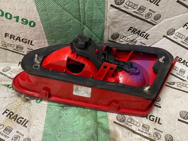 bontott SEAT LEON Bal Belső Hátsó Lámpa