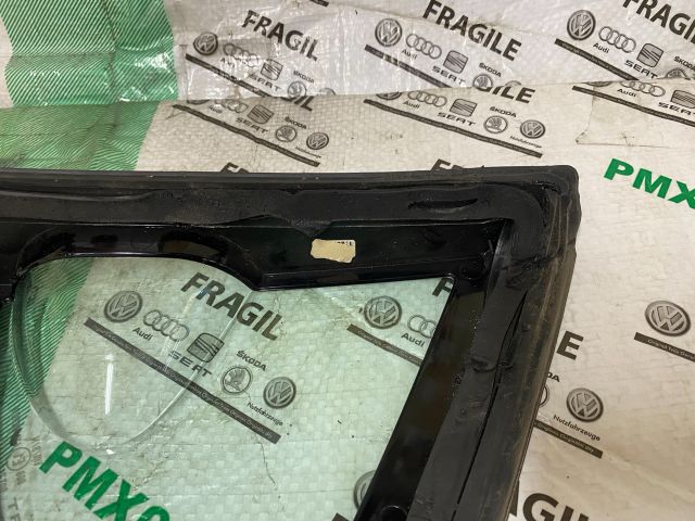 bontott SEAT LEON Bal C Oszlop Oldalablak Üveg