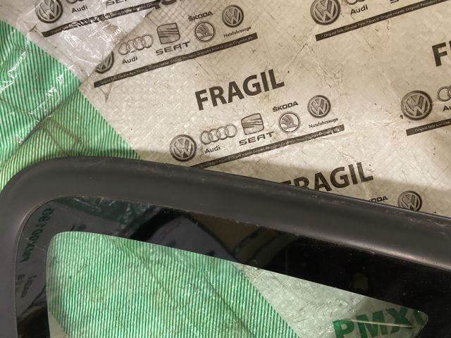 bontott SEAT LEON Bal C Oszlop Oldalablak Üveg