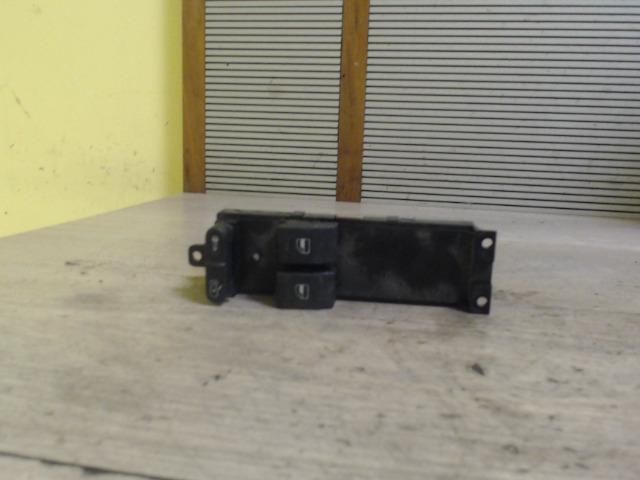 bontott SEAT LEON Bal első Ablakemelő Kapcsoló