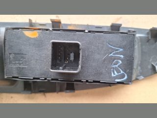 bontott SEAT LEON Bal első Ablakemelő Kapcsoló