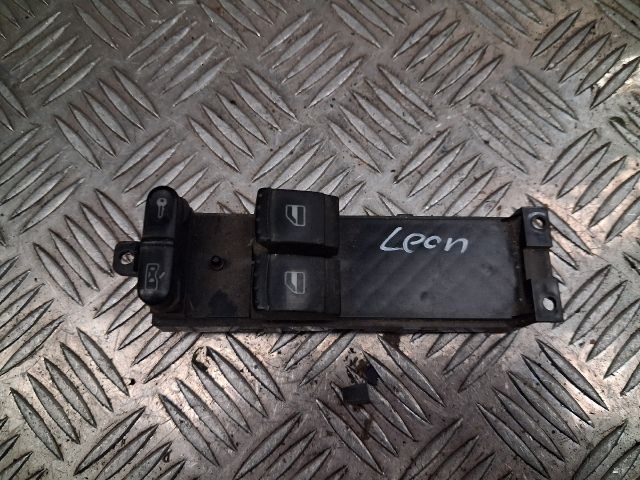 bontott SEAT LEON Bal első Ablakemelő Kapcsoló