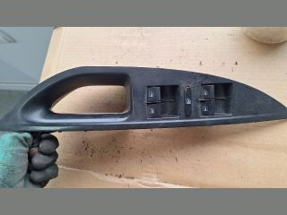 bontott SEAT LEON Bal első Ablakemelő Kapcsoló