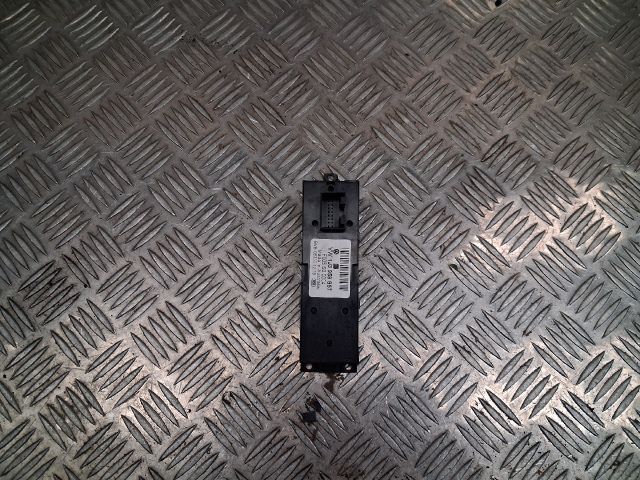 bontott SEAT LEON Bal első Ablakemelő Kapcsoló